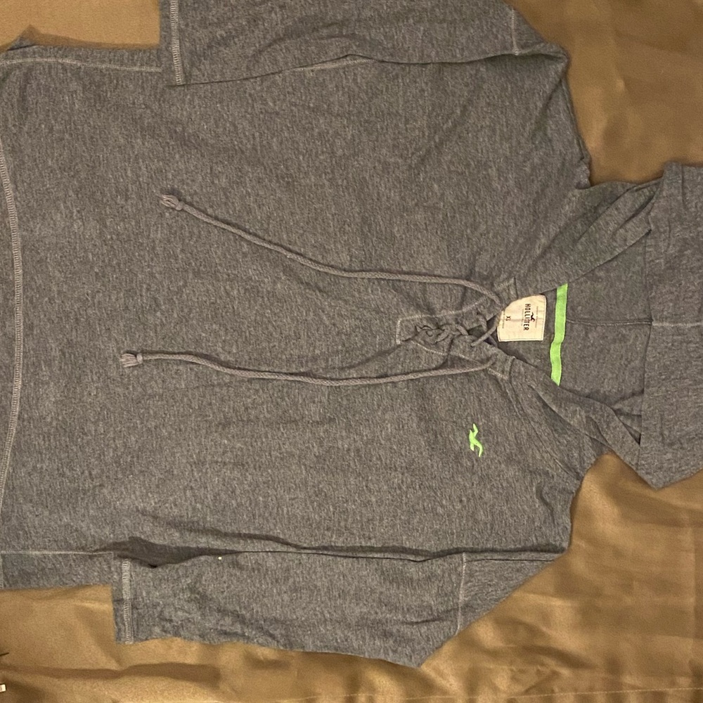 HOLLISTER CO. PULLOVER